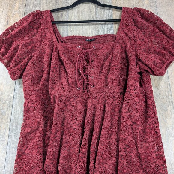 Torrid Top Womens 3X Red Lace Short Puff Sleeve Peasant Tie Neck BOHO Whimsigoth - Picture 1 of 10